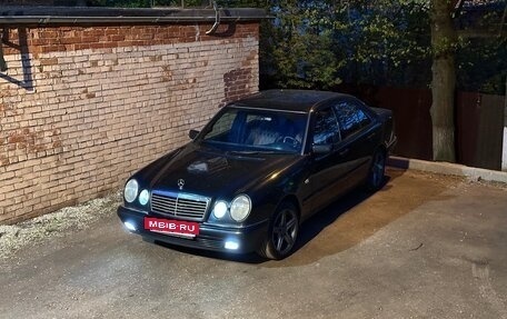 Mercedes-Benz E-Класс, 1998 год, 410 000 рублей, 4 фотография