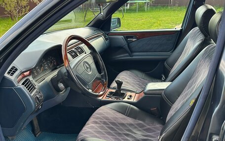Mercedes-Benz E-Класс, 1998 год, 410 000 рублей, 13 фотография