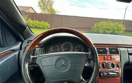 Mercedes-Benz E-Класс, 1998 год, 410 000 рублей, 14 фотография