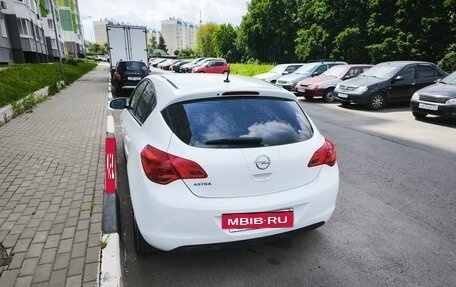 Opel Astra J, 2011 год, 700 000 рублей, 9 фотография