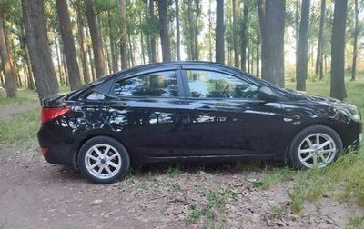 Hyundai Solaris II рестайлинг, 2015 год, 1 050 000 рублей, 1 фотография