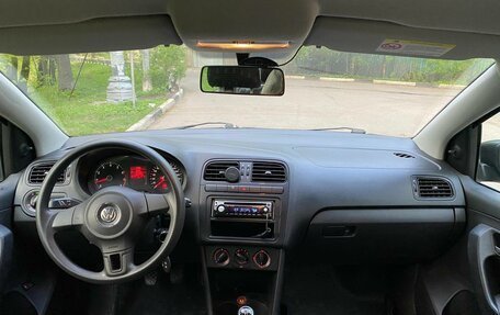 Volkswagen Polo VI (EU Market), 2011 год, 850 000 рублей, 14 фотография