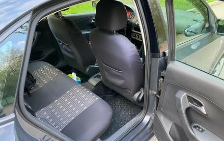 Volkswagen Polo VI (EU Market), 2011 год, 850 000 рублей, 18 фотография
