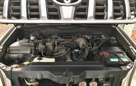 Toyota Land Cruiser Prado 120 рестайлинг, 2002 год, 1 450 000 рублей, 8 фотография