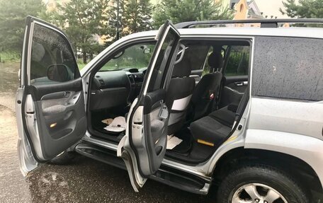 Toyota Land Cruiser Prado 120 рестайлинг, 2002 год, 1 450 000 рублей, 10 фотография