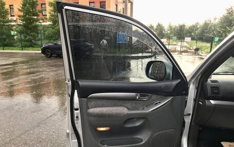 Toyota Land Cruiser Prado 120 рестайлинг, 2002 год, 1 450 000 рублей, 16 фотография