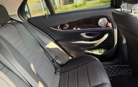 Mercedes-Benz E-Класс, 2016 год, 2 950 000 рублей, 22 фотография
