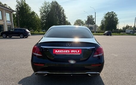 Mercedes-Benz E-Класс, 2016 год, 2 950 000 рублей, 34 фотография