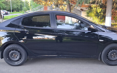 Hyundai Solaris II рестайлинг, 2014 год, 790 000 рублей, 2 фотография