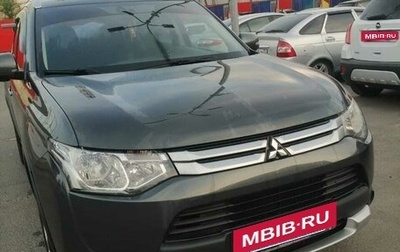 Mitsubishi Outlander III рестайлинг 3, 2014 год, 1 590 000 рублей, 1 фотография