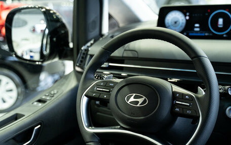 Hyundai Staria, 2025 год, 9 949 000 рублей, 28 фотография