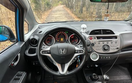 Honda Jazz II рестайлинг, 2009 год, 790 000 рублей, 22 фотография
