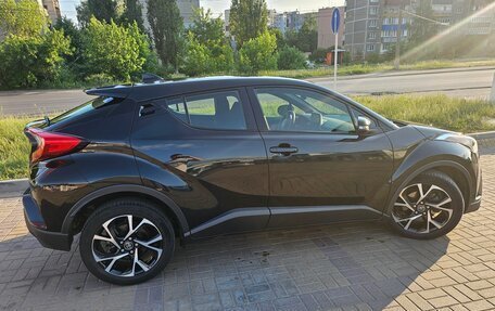 Toyota C-HR I рестайлинг, 2018 год, 2 100 000 рублей, 3 фотография