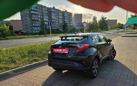 Toyota C-HR I рестайлинг, 2018 год, 2 100 000 рублей, 4 фотография
