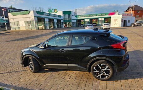 Toyota C-HR I рестайлинг, 2018 год, 2 100 000 рублей, 6 фотография