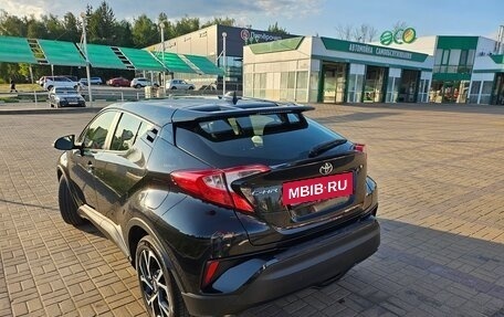 Toyota C-HR I рестайлинг, 2018 год, 2 100 000 рублей, 5 фотография
