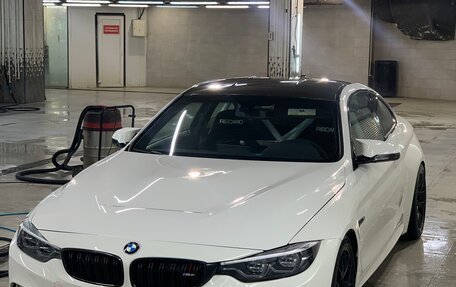 BMW M4, 2019 год, 5 200 000 рублей, 3 фотография