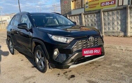Toyota RAV4, 2020 год, 2 730 000 рублей, 3 фотография