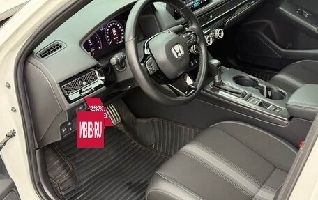 Honda Civic, 2022 год, 1 700 000 рублей, 8 фотография