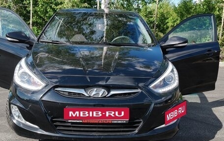 Hyundai Solaris II рестайлинг, 2013 год, 790 000 рублей, 2 фотография