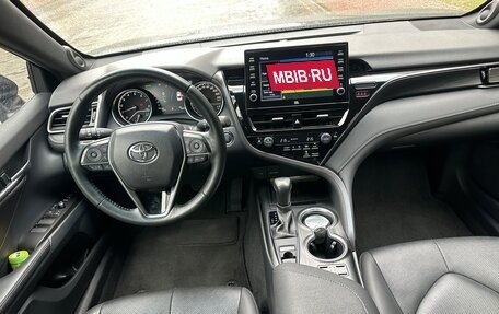 Toyota Camry, 2021 год, 3 750 000 рублей, 4 фотография