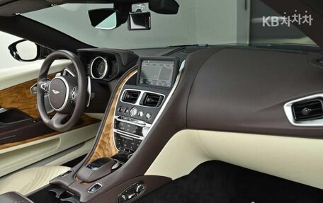 Aston Martin DB11 I, 2022 год, 18 290 000 рублей, 16 фотография