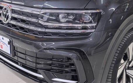 Volkswagen Teramont I, 2022 год, 3 100 000 рублей, 4 фотография