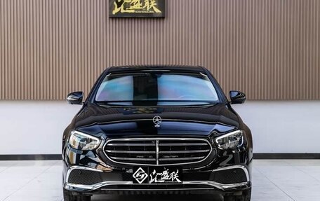 Mercedes-Benz E-Класс, 2022 год, 4 710 000 рублей, 2 фотография