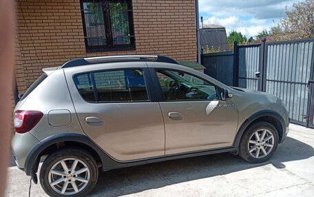 Renault Sandero II рестайлинг, 2016 год, 1 000 000 рублей, 8 фотография
