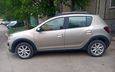 Renault Sandero II рестайлинг, 2016 год, 1 000 000 рублей, 3 фотография
