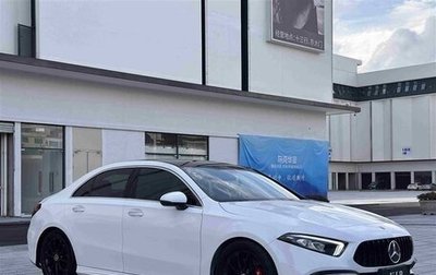Mercedes-Benz A-Класс, 2020 год, 1 900 000 рублей, 1 фотография