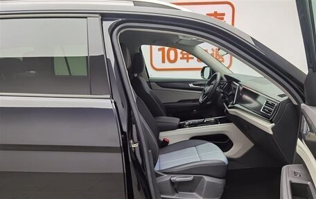 Volkswagen Teramont I, 2022 год, 2 990 000 рублей, 12 фотография