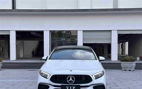 Mercedes-Benz A-Класс, 2020 год, 1 900 000 рублей, 2 фотография
