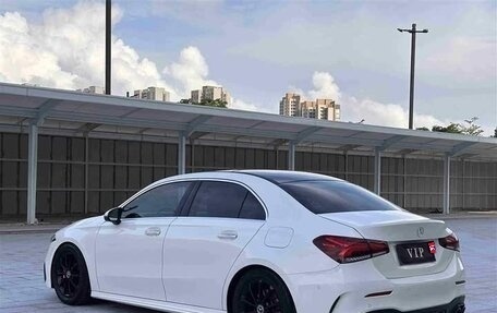 Mercedes-Benz A-Класс, 2020 год, 1 900 000 рублей, 4 фотография