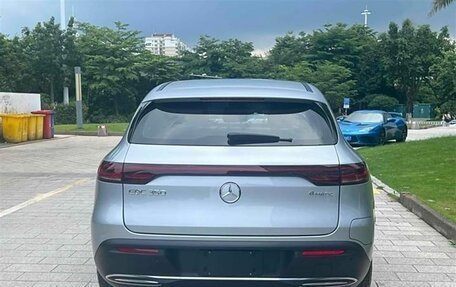 Mercedes-Benz EQC, 2021 год, 2 960 000 рублей, 5 фотография