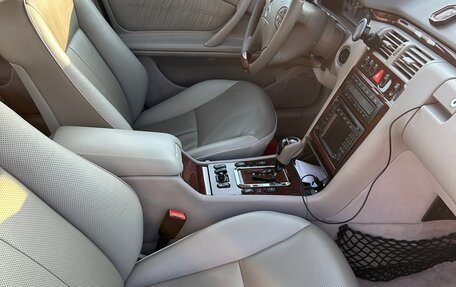 Mercedes-Benz E-Класс AMG, 2001 год, 1 300 000 рублей, 6 фотография