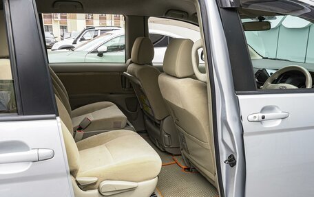 Toyota ISis I, 2012 год, 1 470 000 рублей, 13 фотография