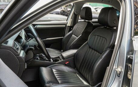 Skoda Superb III рестайлинг, 2018 год, 2 630 000 рублей, 10 фотография