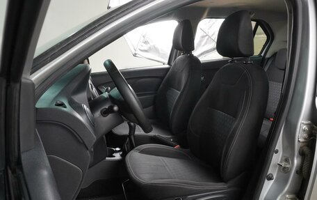 Renault Logan II, 2015 год, 779 000 рублей, 10 фотография
