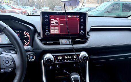 Toyota RAV4, 2021 год, 3 650 000 рублей, 4 фотография