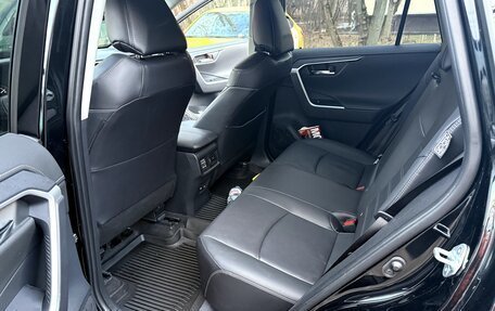 Toyota RAV4, 2021 год, 3 650 000 рублей, 13 фотография