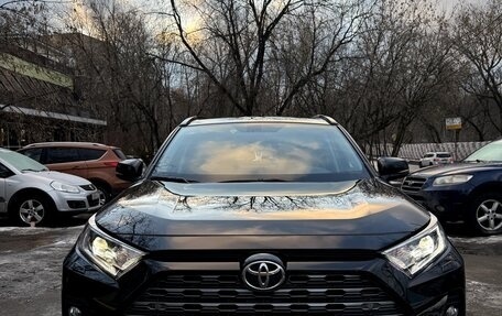 Toyota RAV4, 2021 год, 3 650 000 рублей, 5 фотография
