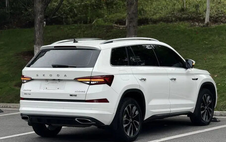 Skoda Kodiaq I, 2022 год, 2 800 000 рублей, 14 фотография