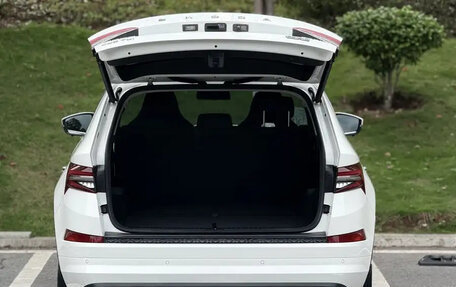Skoda Kodiaq I, 2022 год, 2 800 000 рублей, 17 фотография