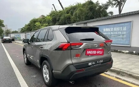 Toyota RAV4, 2024 год, 2 700 000 рублей, 12 фотография
