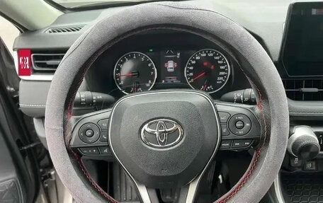 Toyota RAV4, 2024 год, 2 700 000 рублей, 6 фотография