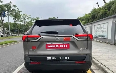 Toyota RAV4, 2024 год, 2 700 000 рублей, 15 фотография