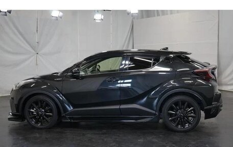 Toyota C-HR I рестайлинг, 2022 год, 1 583 000 рублей, 7 фотография