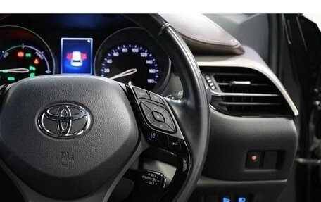 Toyota C-HR I рестайлинг, 2022 год, 1 583 000 рублей, 12 фотография
