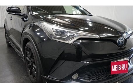 Toyota C-HR I рестайлинг, 2022 год, 1 583 000 рублей, 31 фотография